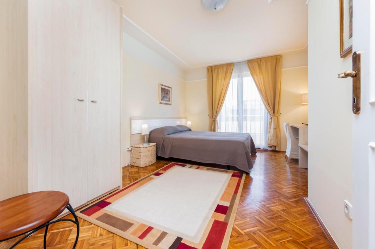 Apartments Villa Rossella 1 Rovinj Exterior photo