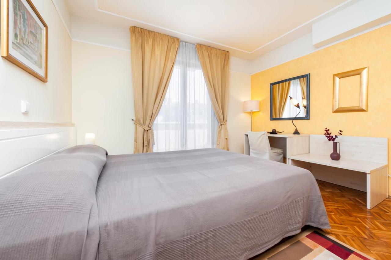 Apartments Villa Rossella 1 Rovinj Exterior photo