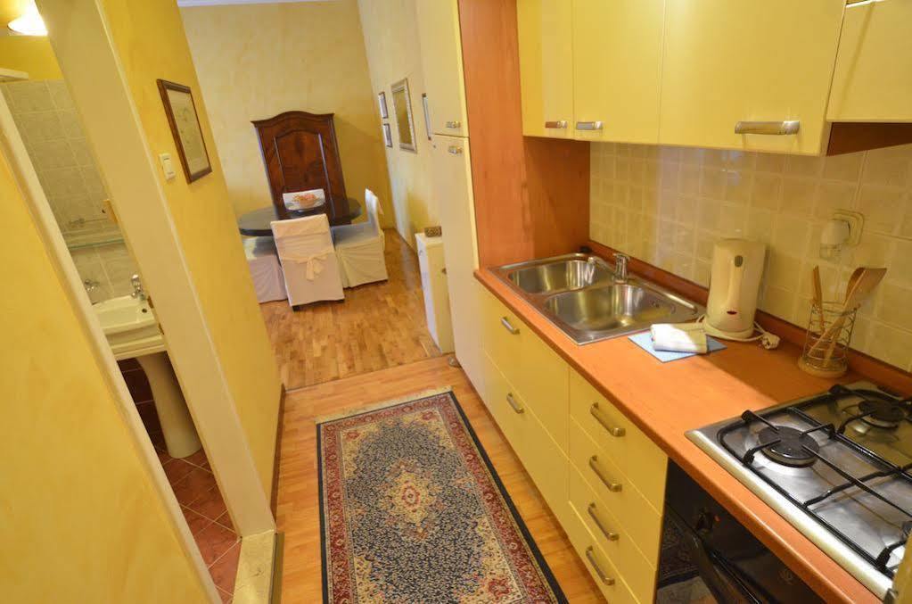 Apartments Villa Rossella 1 Rovinj Exterior photo